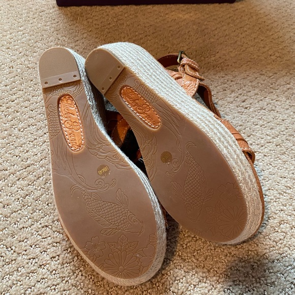 Lucky Brand wedge sandals. Size 10. Never worn - Picture 4 of 5
